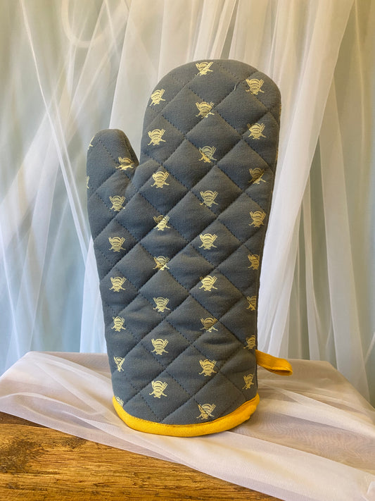 Bee Gauntlet / Oven Mitt